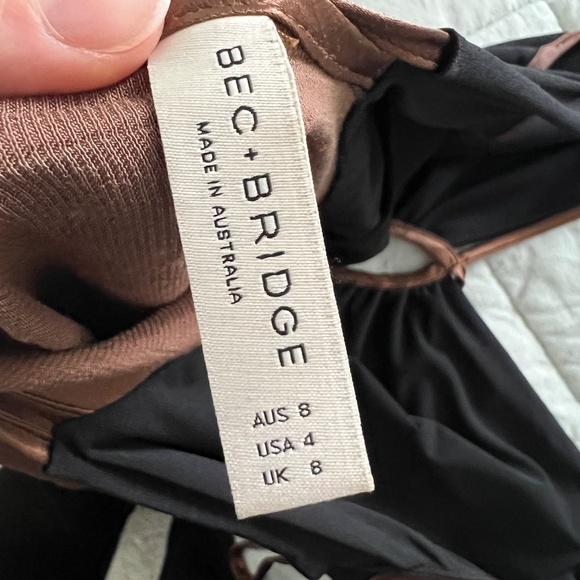 Bec + Bridge Kehlani V Dress - Picture 4 of 5